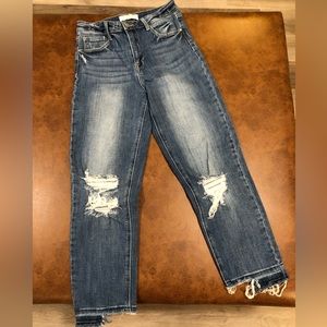 Women’s jeans . Risen brand size 5/27. Similar stretch the flying monkey .
